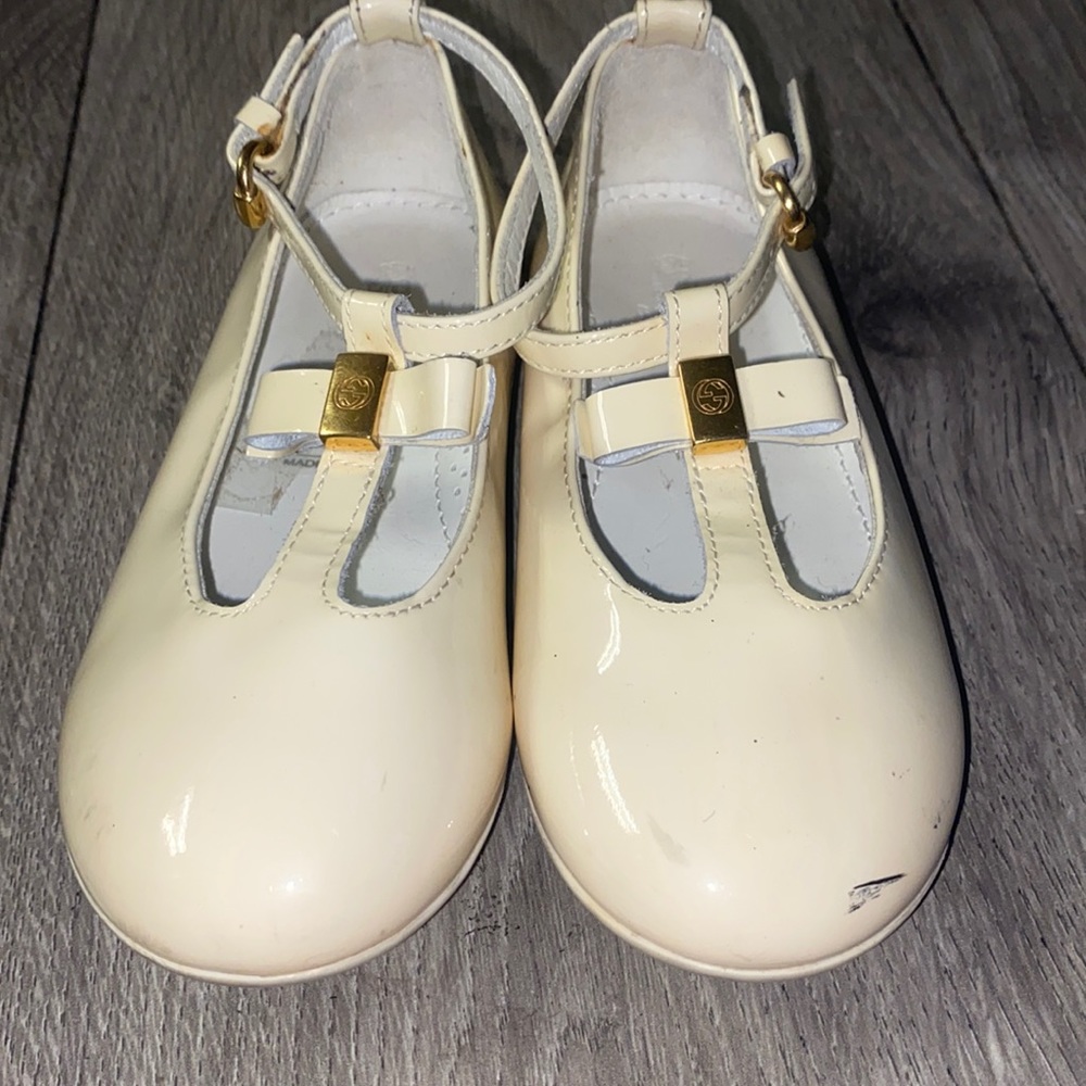 Cream Gucci flats. Made and bought in Italy💕